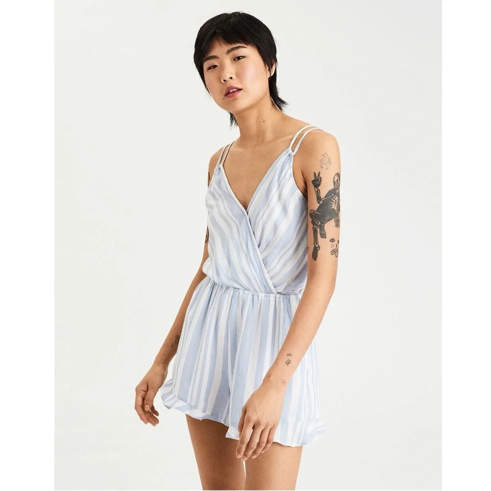 American Eagle Striped Romper Light Blue & White Tie Open Back Medium Women’s